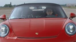 Sensualità su ruote: è la Porsche 911 Speedster thumbnail