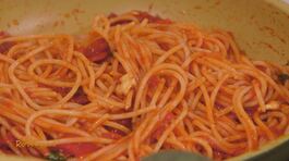 Spaghetti al pomodoro thumbnail