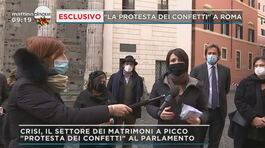 Roma, la protesta dei confetti thumbnail