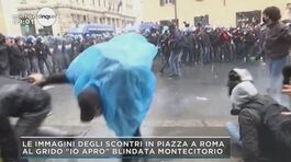 Roma, le immagini degli scontri thumbnail