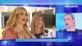 Paola Caruso accusa la madre biologica che aveva ritrovato in tv thumbnail