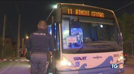 Rimini, terrore sul bus accoltella 5 persone thumbnail