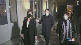 L'ultimatum di Renzi divide i Cinque Stelle thumbnail