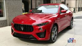 Poveri ma su Maserati reddito di cittadinanza thumbnail