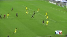 Il Napoli aggancia il Milan in vetta thumbnail