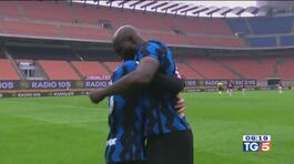 L'Inter vola nel derby e prova la fuga thumbnail
