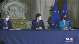 Firmato il Dpcm, misure più severe thumbnail