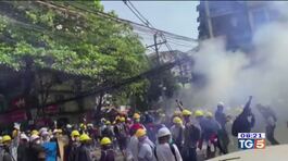 Birmania: repressione brutale, 38 morti thumbnail