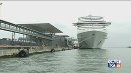 Venezia: stop in laguna alle grandi navi thumbnail