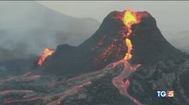 Islanda, il risveglio di due vulcani thumbnail