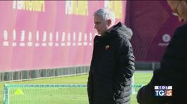Calcio al lavoro ma a rischio covid thumbnail