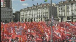 Stop ai licenziamenti i sindacati in piazza thumbnail