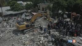 Sisma, piogge, criminali: devastazione ad Haiti thumbnail