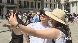Selfie dalla vacanza? Occasione per i ladri! thumbnail