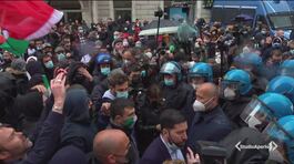 Violenza in piazza, scontri a Roma thumbnail