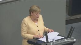 La Merkel contestata al Bundestag thumbnail