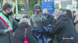 Paolo Rossi, la guerra delle statue thumbnail