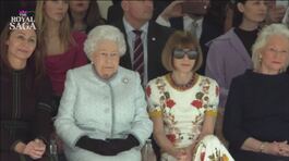 Il guardaroba della regina Elisabetta II suo guardaroba è un arcobaleno dalle mille sfumature thumbnail