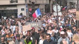 Le proteste in Francia contro il green pass thumbnail