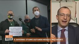 Le proteste dei ristoratori, lo scontro tra i manifestanti ed il sindaco di Pesaro thumbnail
