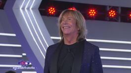 Enzo Paolo Turchi fa il suo ingresso al Grande Fratello thumbnail