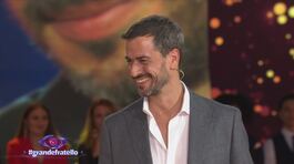 Iago Garcia fa il suo ingresso in studio thumbnail