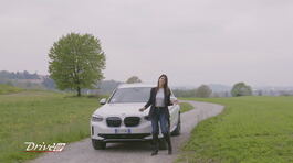 BMW iX3, la gemella della X3 mossa da un motore elettrico thumbnail