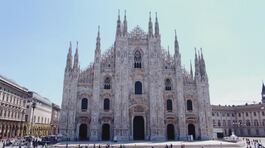 Sulle tracce di San Carlo Borromeo, il cui corpo è custodito nel cuore del Duomo di Milano thumbnail