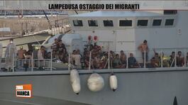 Lampedusa ostaggio dei migranti thumbnail