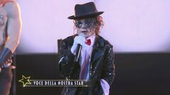 La leggenda Michael Jackson canta "Billie Jean"