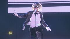 La leggenda Michael Jackson canta "Don't Stop 'Til You Get Enough"