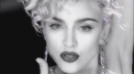Madonna ritorna con stile thumbnail