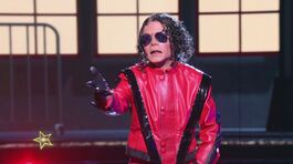 La leggenda Michael Jackson canta "Thriller" thumbnail