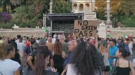 Green Pass, protesta dei dipendenti di un'azienda nel torinese thumbnail