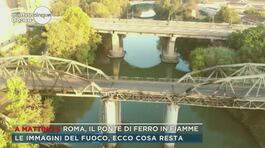 Roma, il ponte di Ferro in fiamme thumbnail