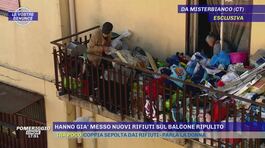 Catania, la coppia sommersa dai rifiuti: hanno già ricominciato ad accumulare sul balcone ripulito thumbnail