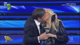 I Nuovi Mostri, il bacio di Morandi e Mara Venier thumbnail