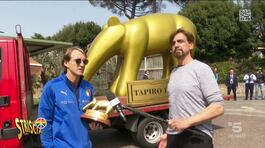 Tapiro d'oro gigante a Roberto Mancini thumbnail