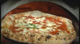 Il mondo celebra la pizza thumbnail