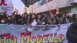 Scuola-lavoro, proteste e scontri thumbnail