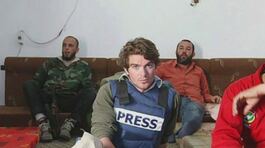 Media nel mirino, grave un reporter thumbnail