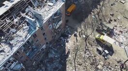 Escalation di missili e bombe thumbnail
