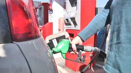 Slitta lo sconto sulla benzina thumbnail