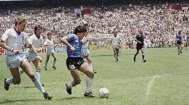 Maradona, all'asta la maglia mito thumbnail