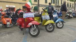 Vespa, 76 anni di stile italiano thumbnail