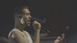 Mahmood debutta al Bataclan thumbnail