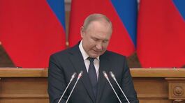 Putin minaccia e punta sulla guerra thumbnail
