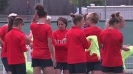 Donne e calcio, giù un altro muro thumbnail
