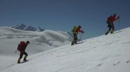 Record, scala l'Everest 26 volte thumbnail