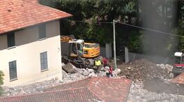 Laglio nel fango, 3 metri di detriti thumbnail